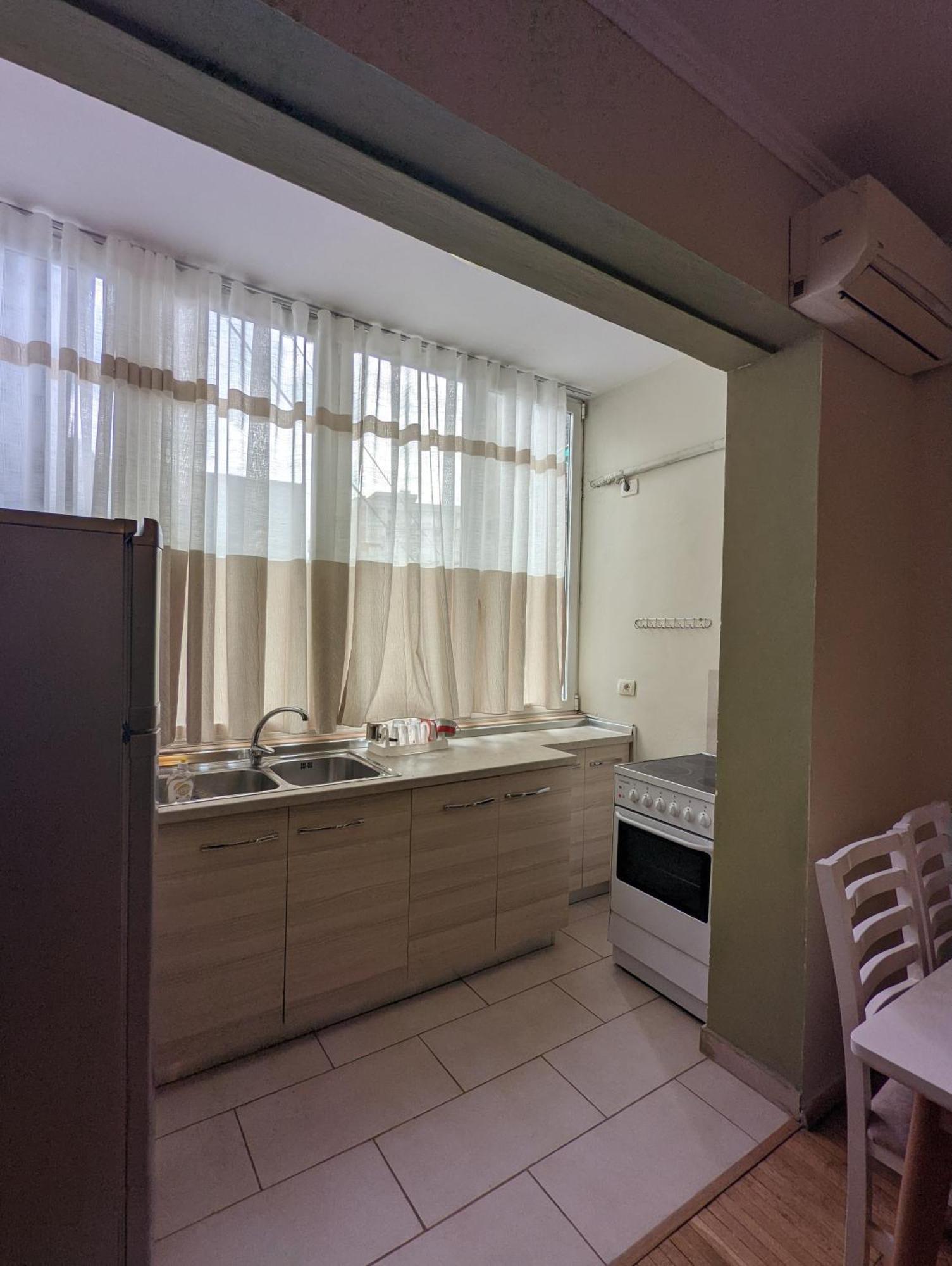 Vintage Apartment In Center Тирана Экстерьер фото